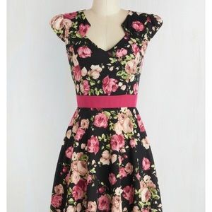 ModCloth Story of Citrus Floral Rose Dress